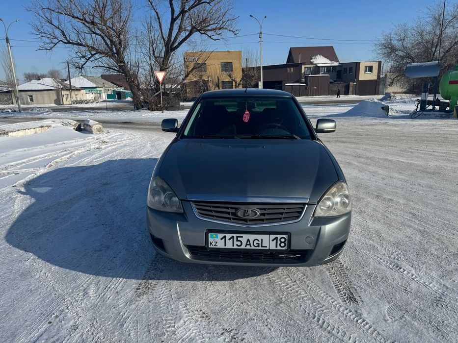 Приора 2012 год.