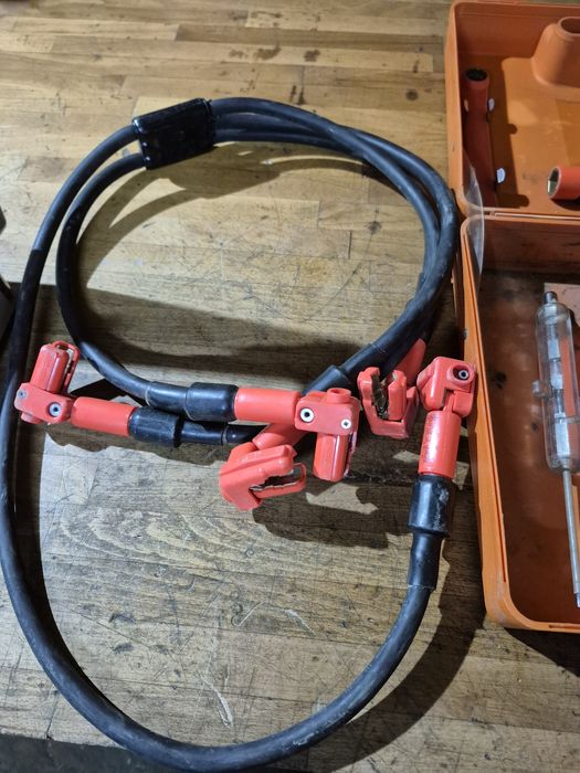 Detector de tensiune si descarcator retea