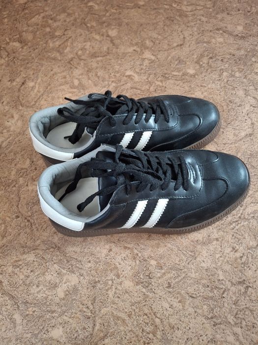 Кросовки в школу