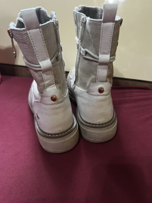 Ghete mustang marimea 41