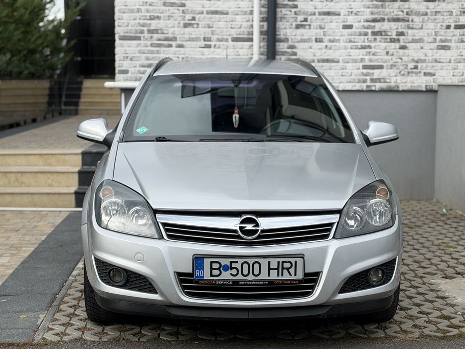 OPEL Astra 2011 — imagine 2