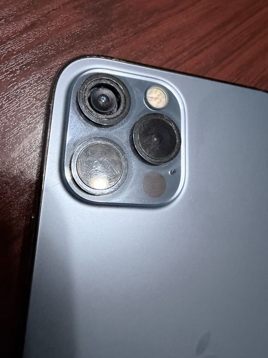 Продам iPhone 12 Pro