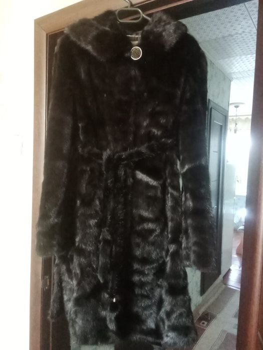 Продам шубы б/у в хорошем состоянии