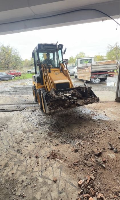 MINI BuldoExcavator jcb 1cx de inchiriat TULCEA