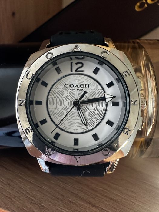 Топ! Часовник Coach