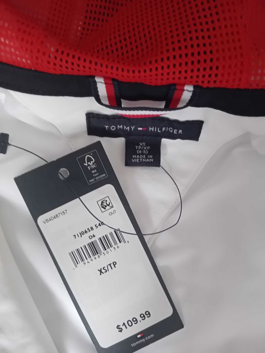 Tommy Hilfiger нова тениска 2-3год