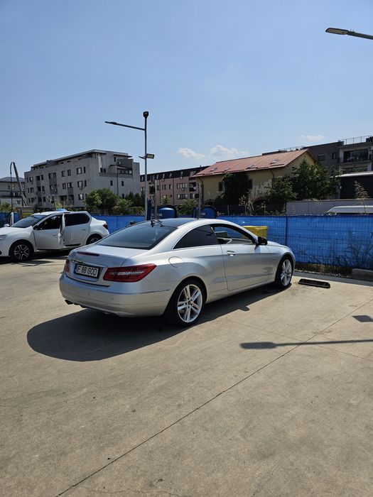 Mercedes Benz E klass Coupe E250 CDI c207 intretinut