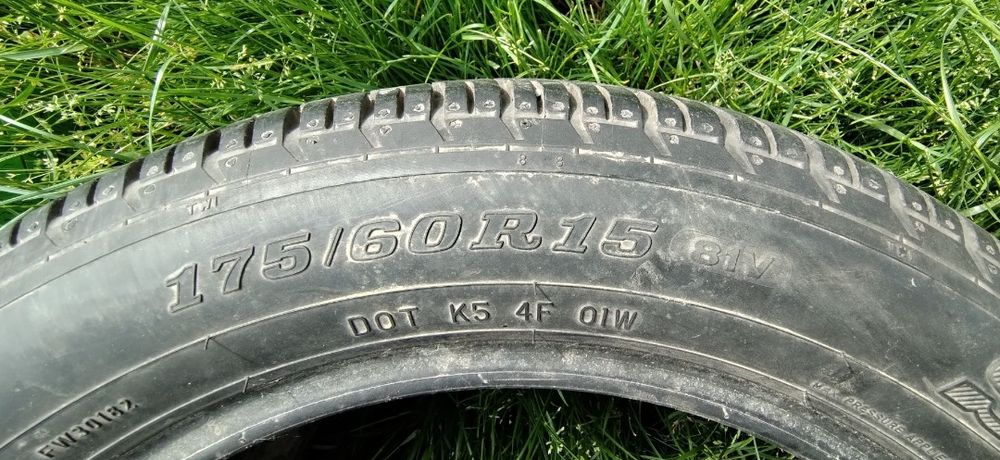 2 Anvelope / Cauciucuri de vara Dunlop 175/60 R15