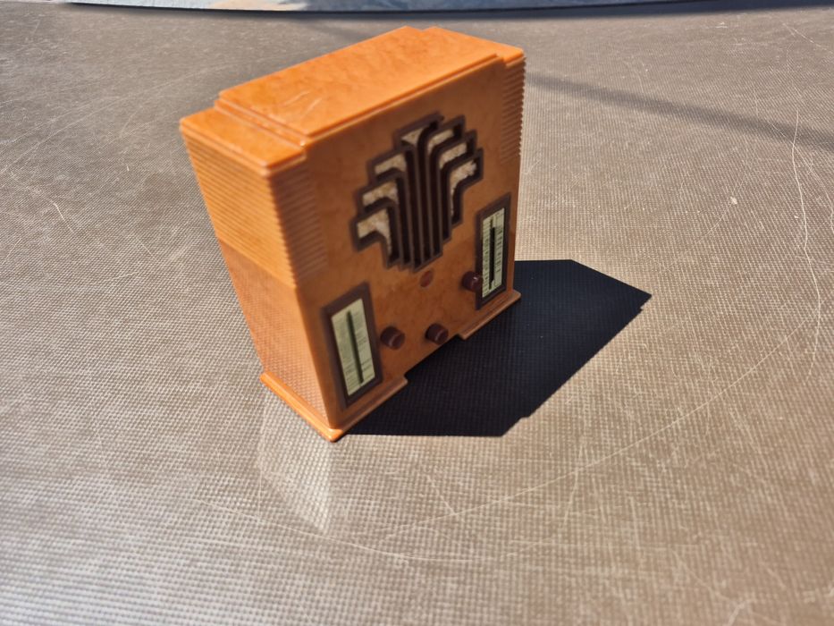 Vand Radio Philips 528,model 1935, made in Nederland miniature - functional