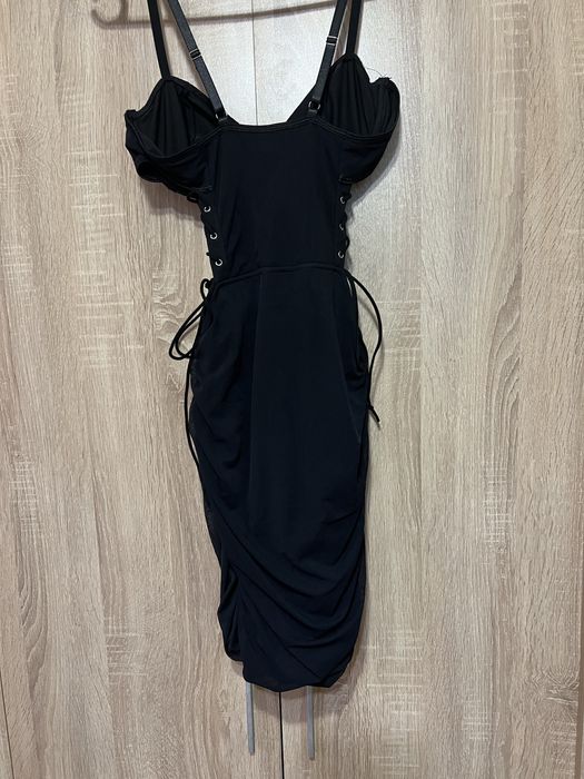 Офицялни рокли  и ежидевни