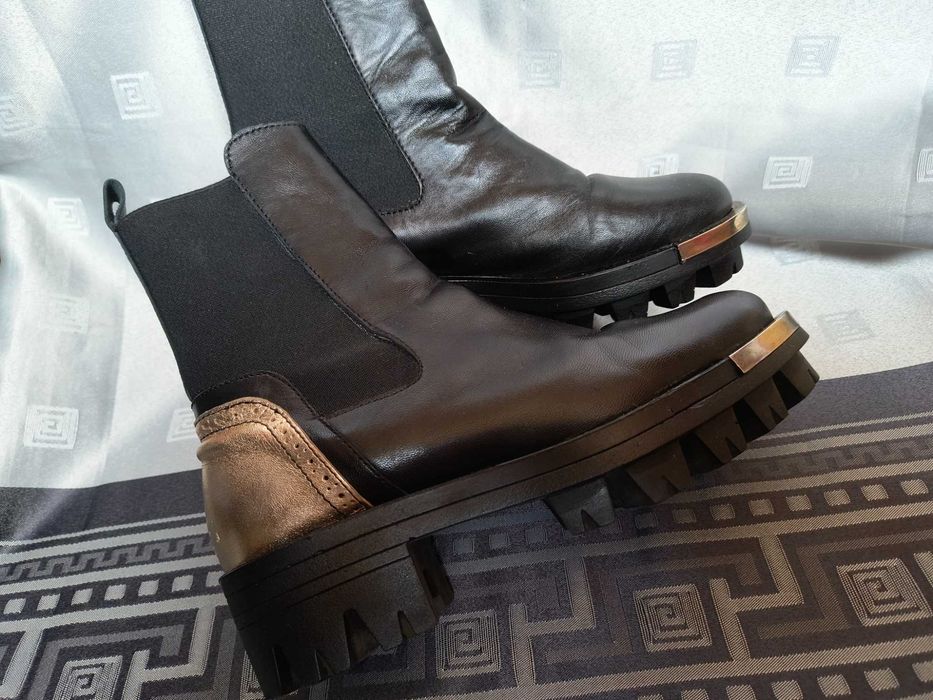 Дамски кожени боти