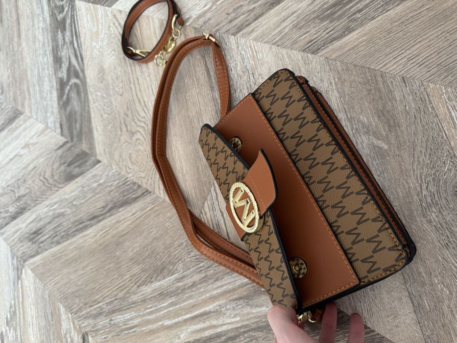 Сумка массмаркет Michael Kors