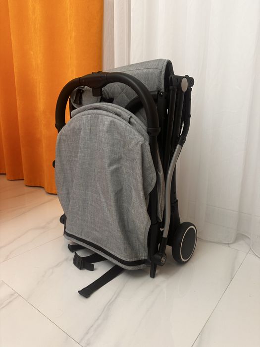 Продам коляску Chicco