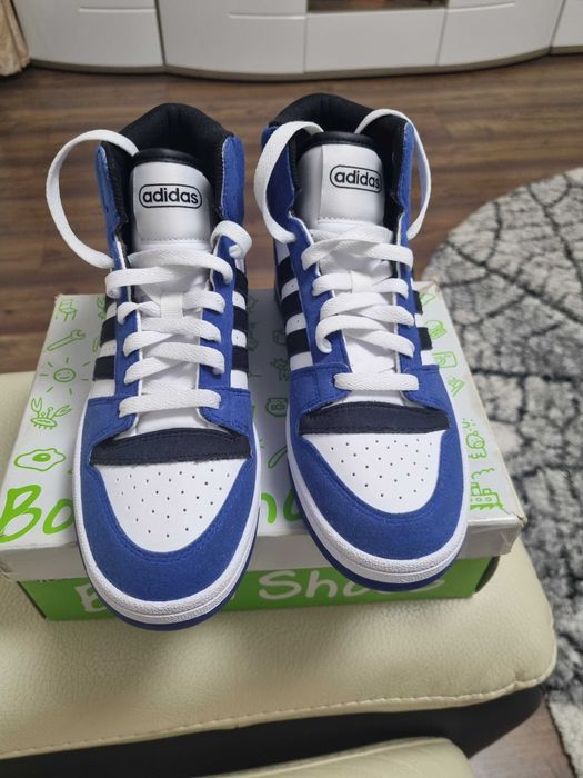 Adidasi Adidas baieti nr. 37,5 noi