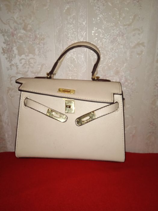 Сумочка дамская .