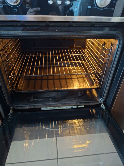 Продавам фурна за вграждане Hanseatic  като нава