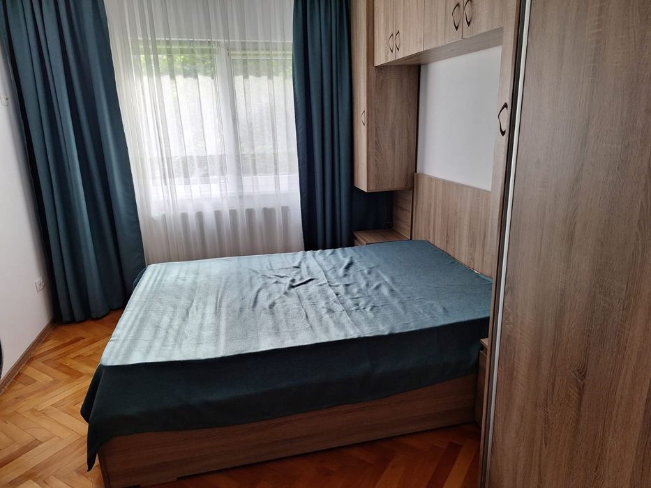Apartament 3 camere, zona tractorul