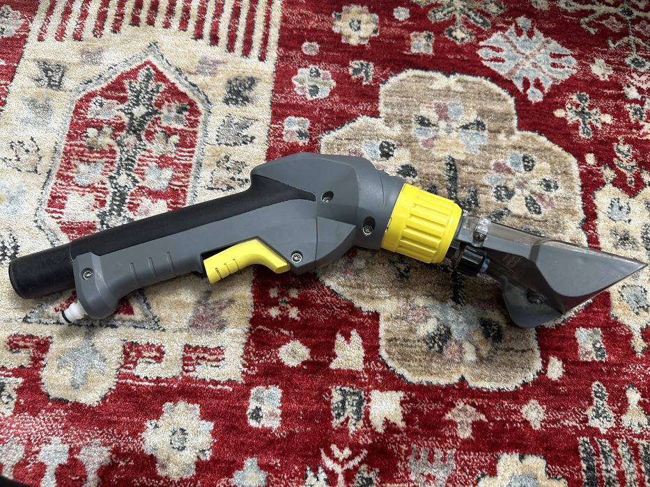 Моющий пылесос Karcher 8/1