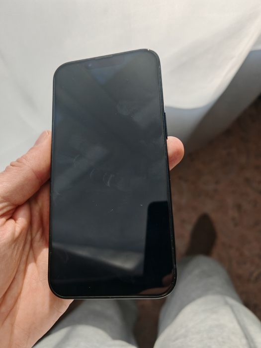 Продам iPhone 13 на гарантии АКБ 96%
