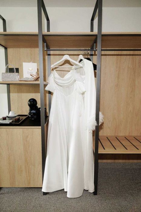 Свадбена рокля, идеално състояние (44-48)