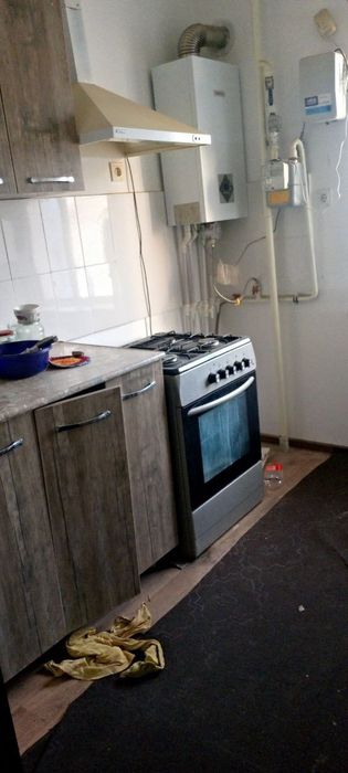 Аэропорт йулни устидаги домлардан. 2 хонали 3- этаж квартира сотилади.