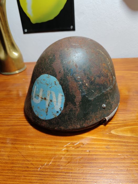 Cască militară ONU (UN) – originală, piesă de colecție