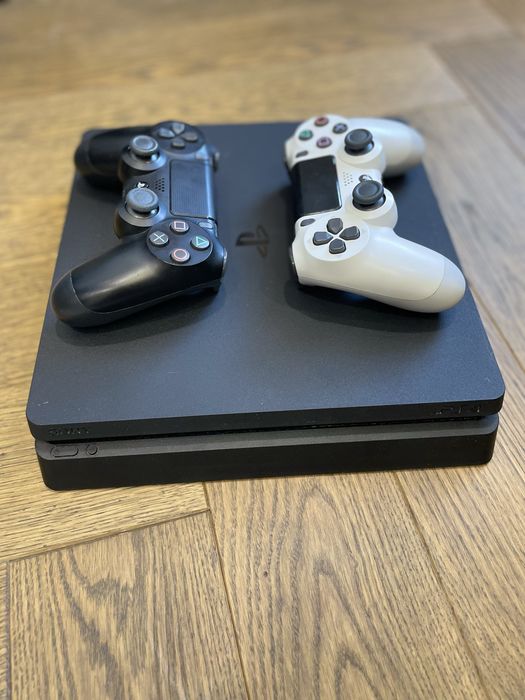 Sony PlayStation 4 Slim 1Tb