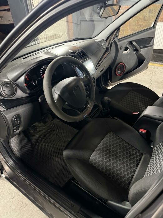 Продам Lada Granta FL