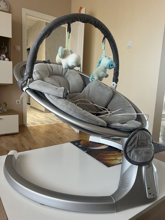 Бебешки шезлонг люлка