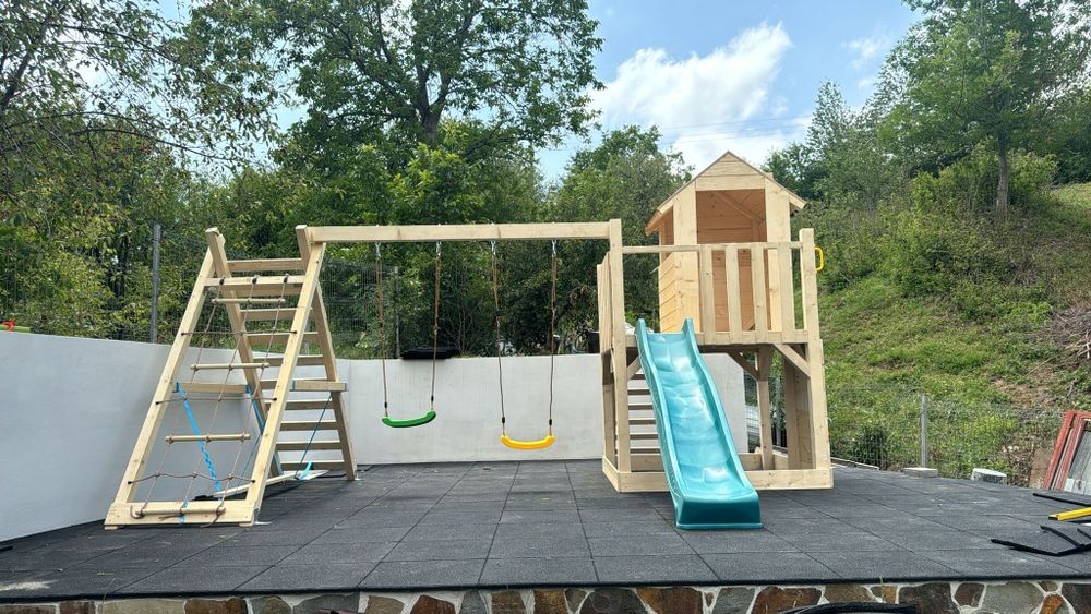 Loc de joacă,  casuta,  tobogan, leagan