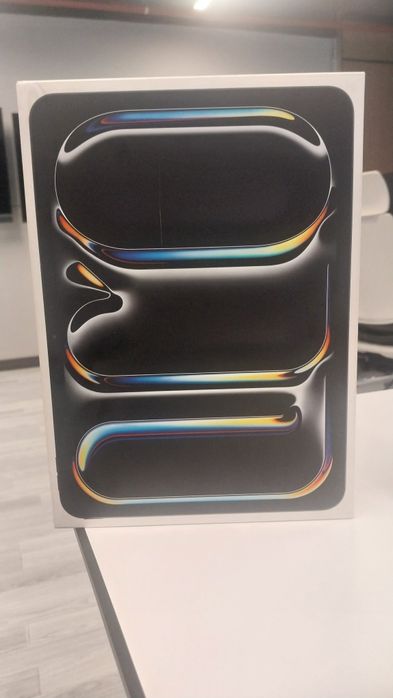 Ipad 11 pro M4 256 gb wifi.  IDEAL