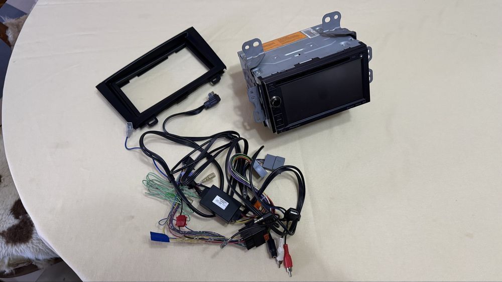 Продавам оригинална навигация за Honda CRV 3 FaceLift / Pioneer