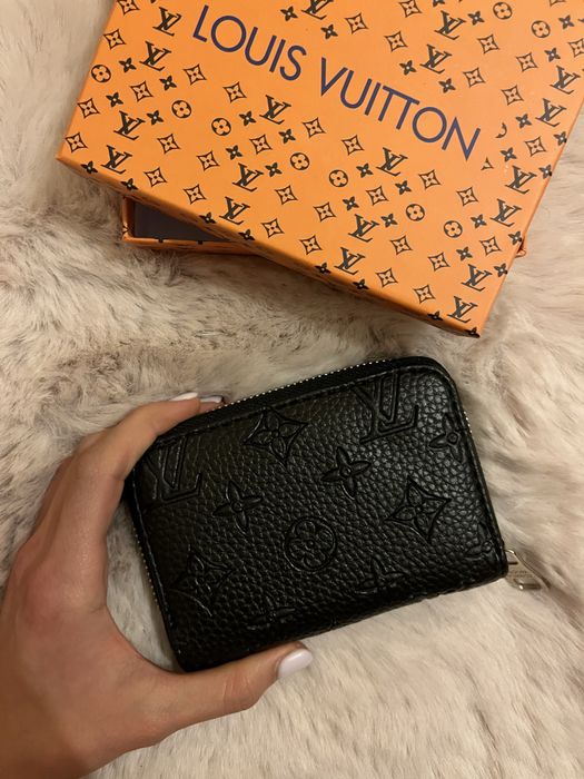 Луксозни дамски портмонета (с кутия)