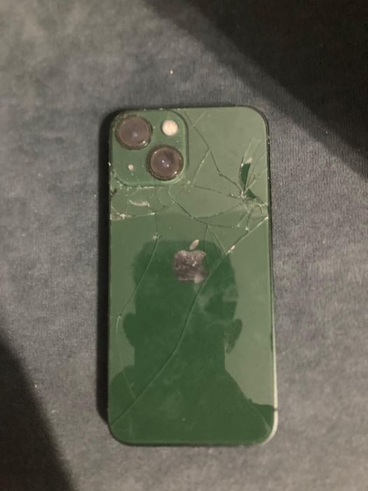 Iphone 13 mini.