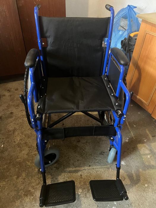 кресло инвалидное,  матрас, стул