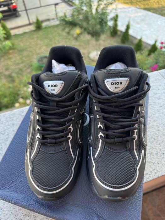 Дизайнерски обувки Dior B30
