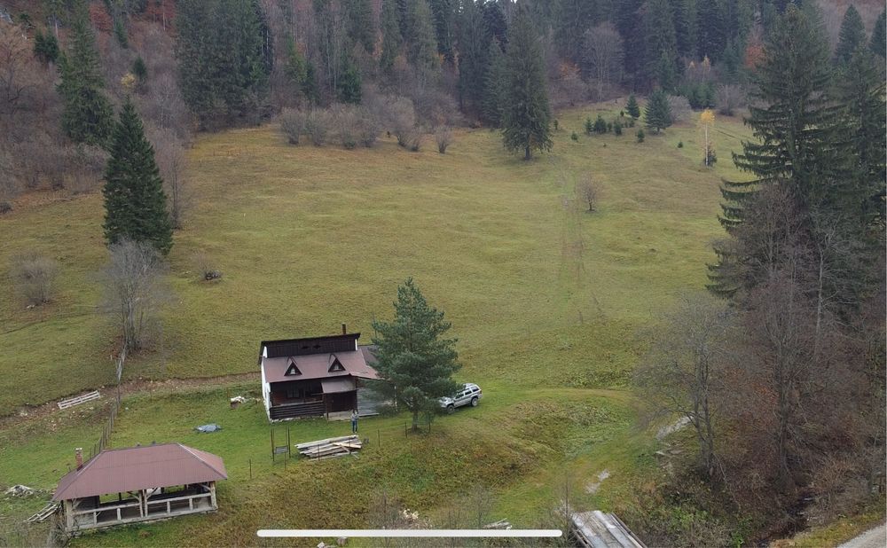 Vand cabana si teren 8ha