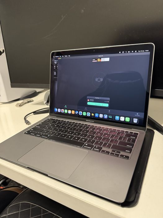 Продаю Macbook air m1