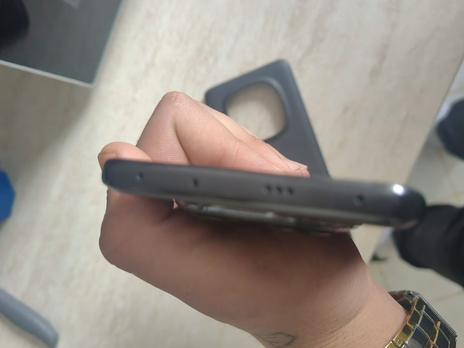 vând Xiaomi redmi note 14 pro 5g