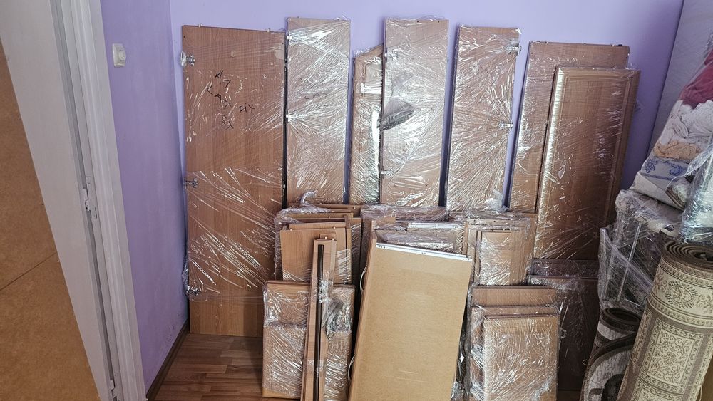 Vand mobila sufragerie in stare f buna