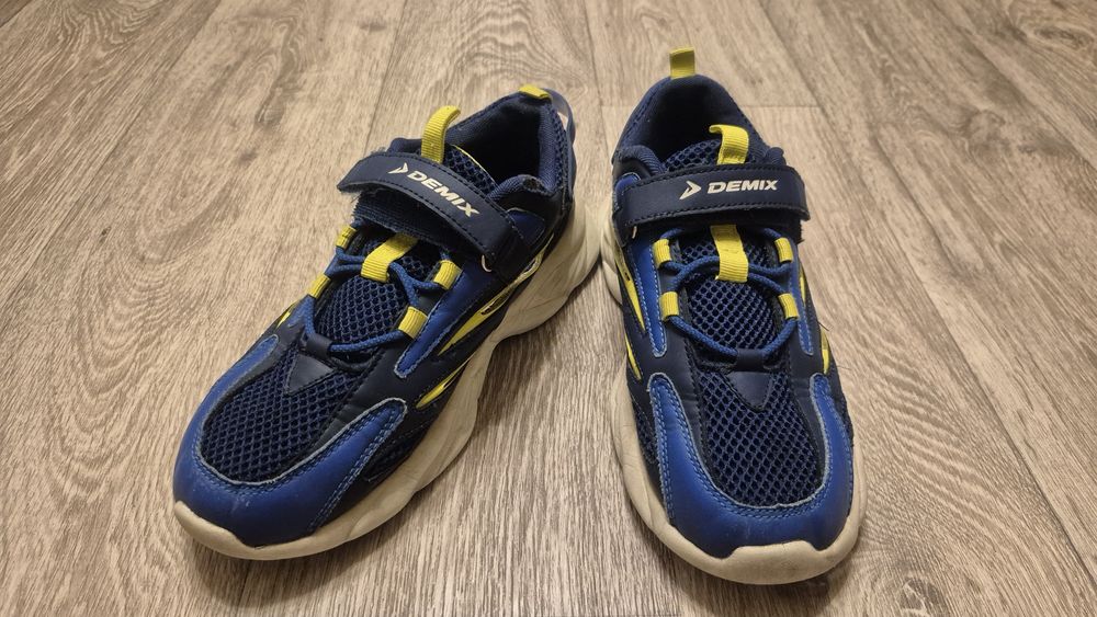 Кроссовки детские