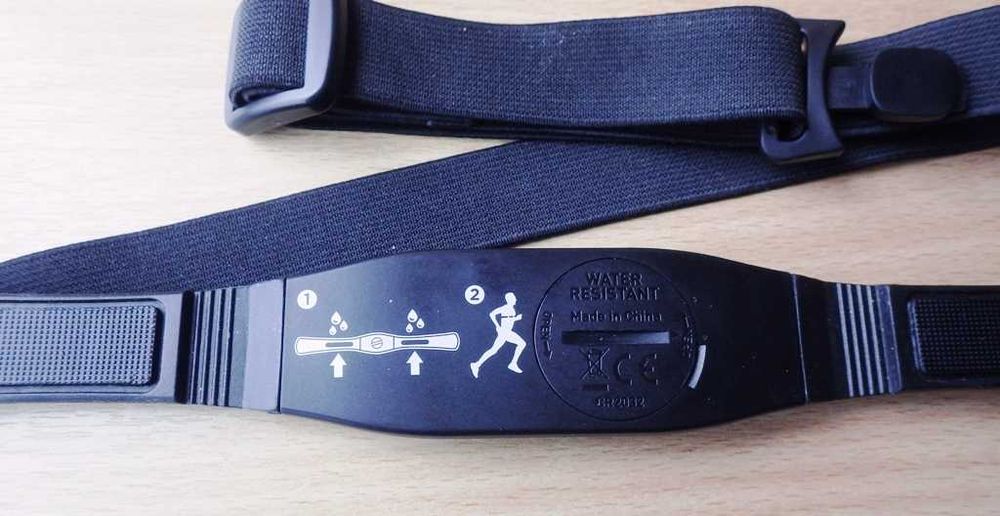 Спортен часовник Geonaute ONrhythm 50 за целодневно следене на пулса