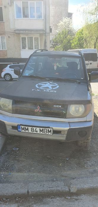 Vând mitsubishi pinin