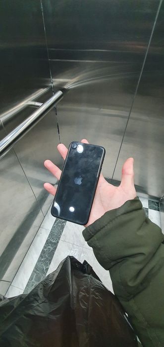 Iphone SE 2 64гб