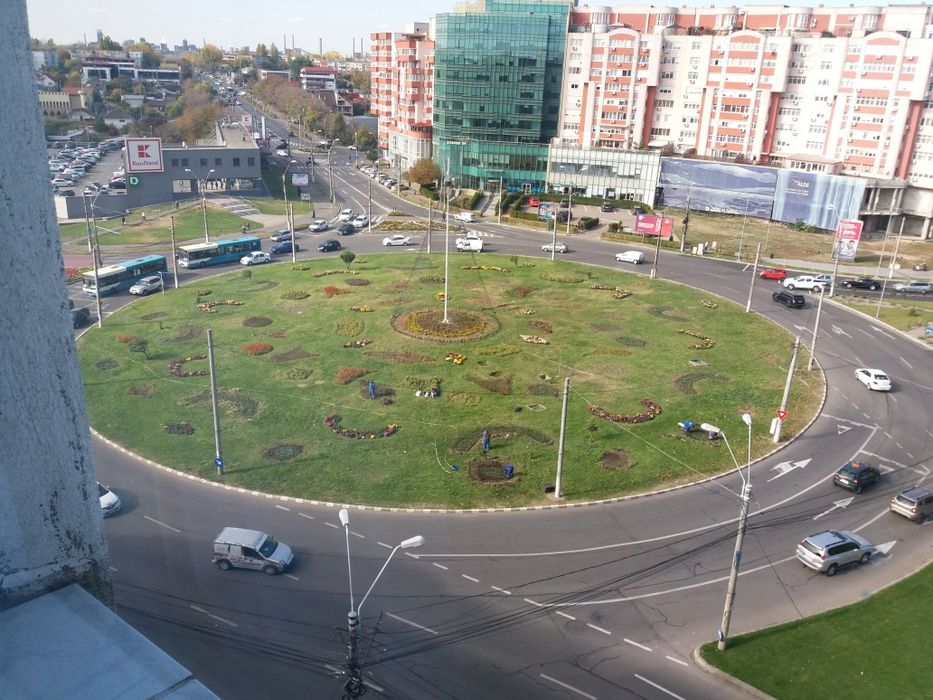 Închiriez apartament cu o cameră aflat in zonă ultimul leu