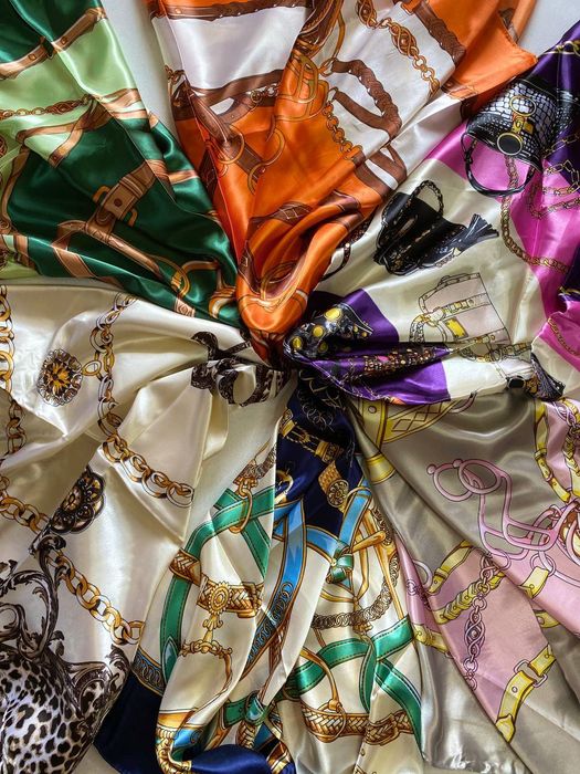 Платок, шарф, палантин шёлковый.