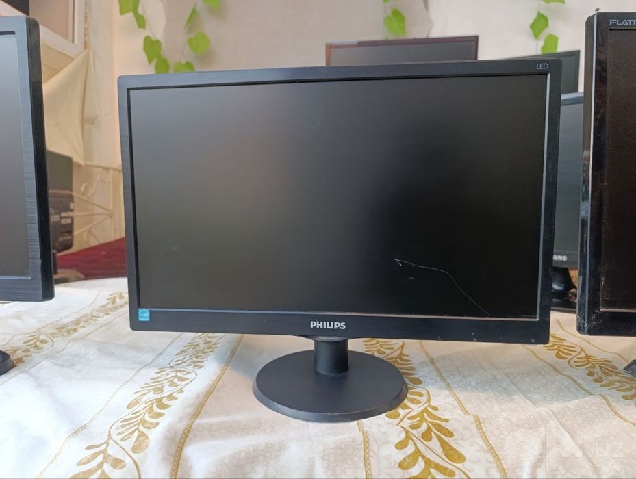 Rabochi monitorla sotuvda ofis va boshqa ishlarga yaroqli monitorlar