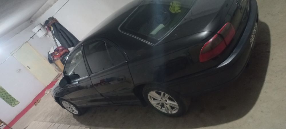 Опель омега Б дорест 2001 года