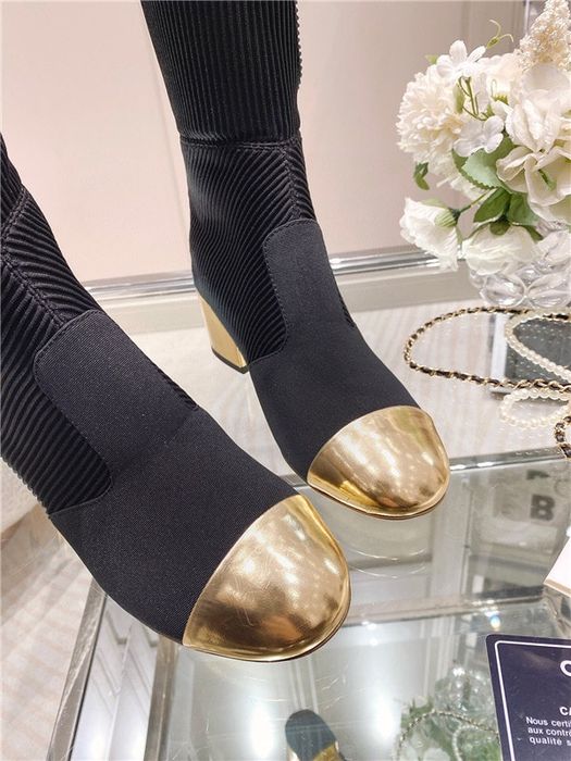 Cizme elegante colectia noua C.H.A.N.E.L - Reducere la jumătate de pre