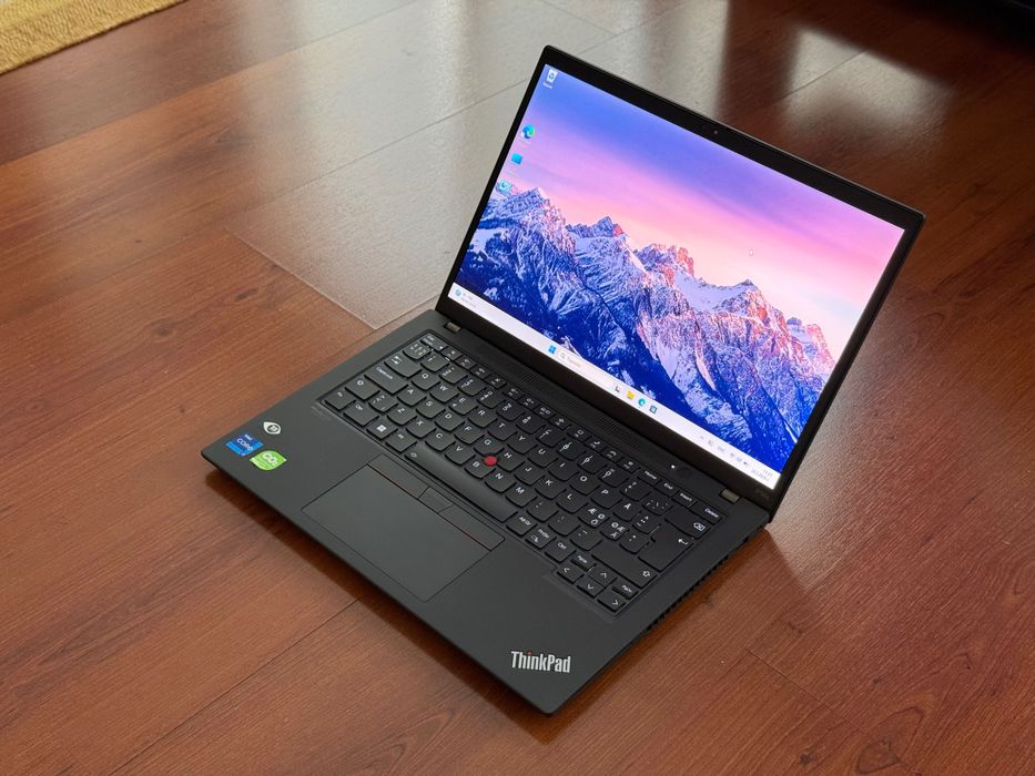 Лаптоп 14’ FHD+IPS Core i7-1270p Lenovo Thinkpad P14s g3  Nvidia T550 32GB DDR4 1TB SSD
